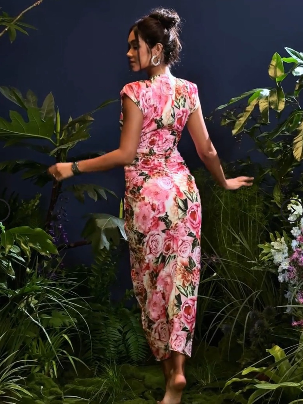 Mew Mews Quinta Deep V Neck Floral Printed Ruched Midi Statement Dress - Picture 5 of 16
